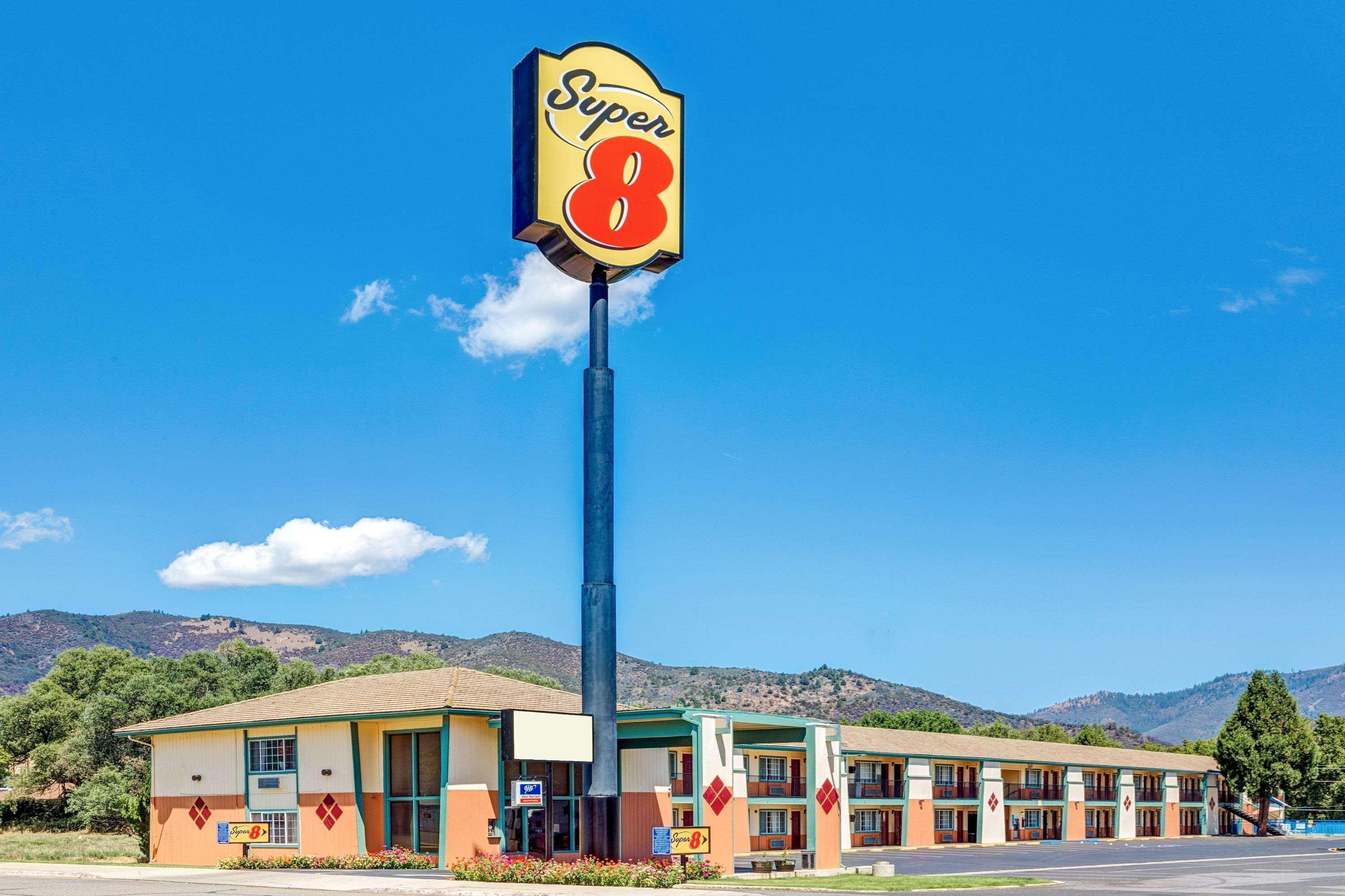 Super 8 By Wyndham Yreka Hotel Ngoại thất bức ảnh