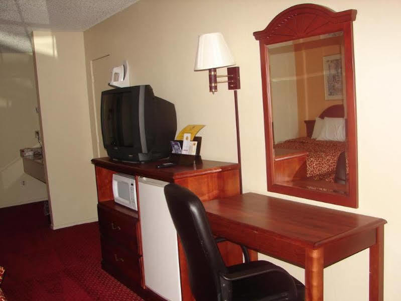 Super 8 By Wyndham Yreka Hotel Ngoại thất bức ảnh