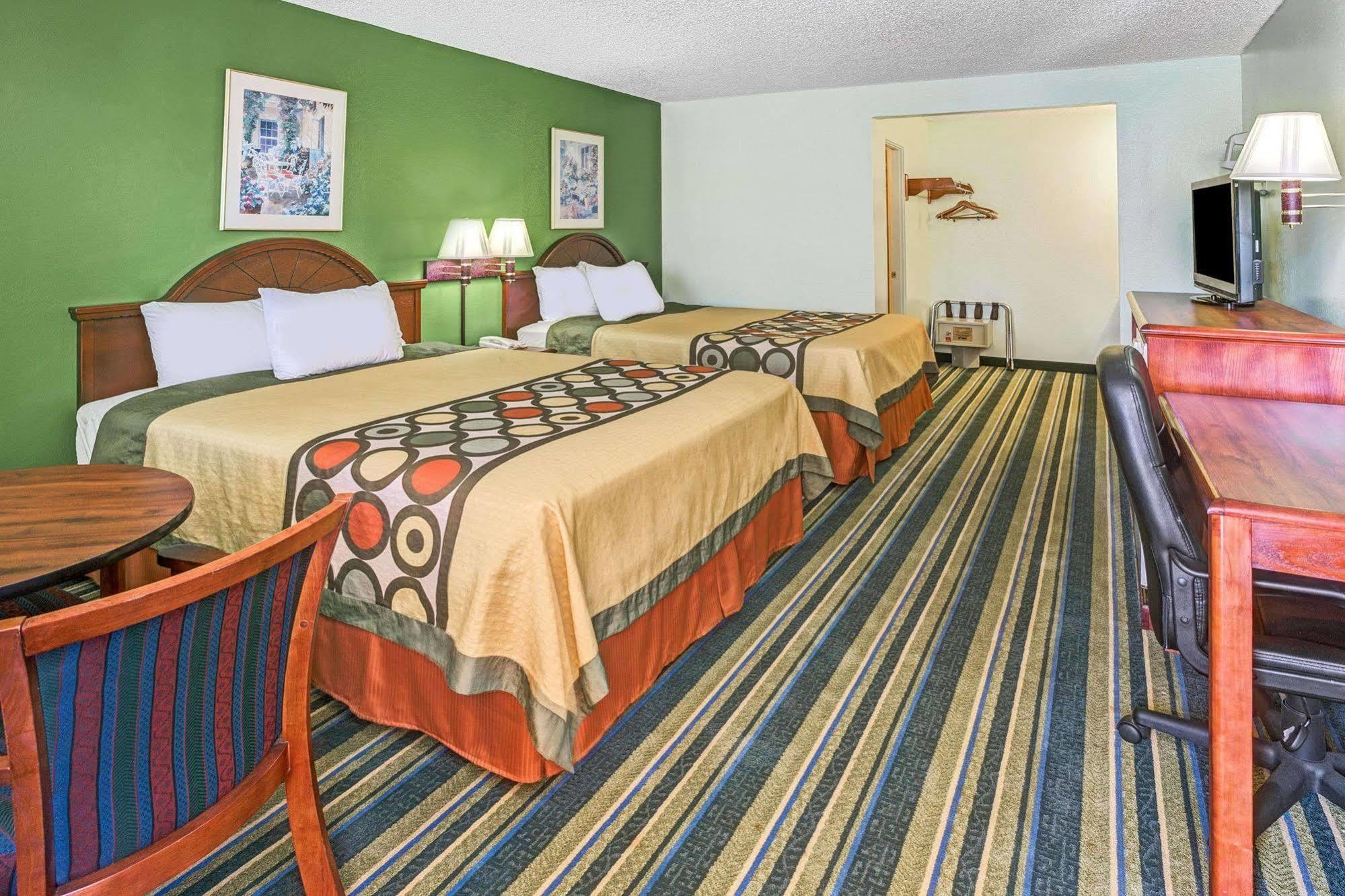 Super 8 By Wyndham Yreka Hotel Ngoại thất bức ảnh